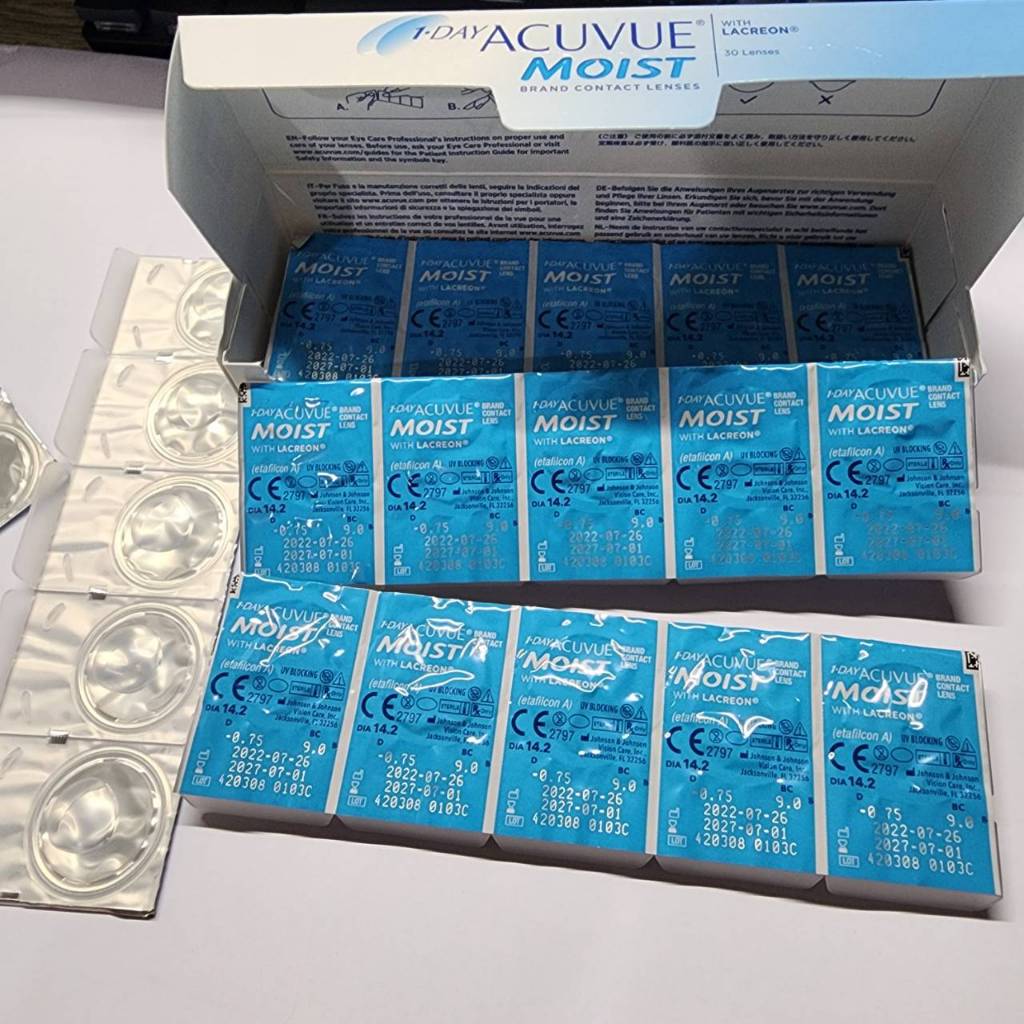 Acuvue Moist One Day Lenses (Daily) Minus 0.75 Transparant Per Pair