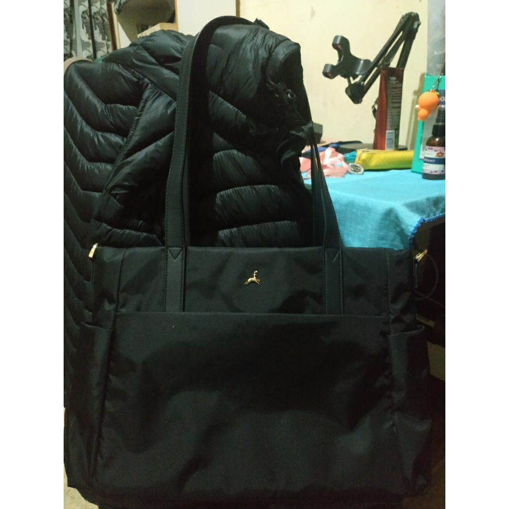 Preloved Tas Akar Povilo