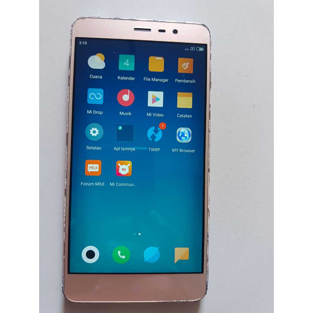 REDMI NOT 3. RAM 3 INTERNAL 32