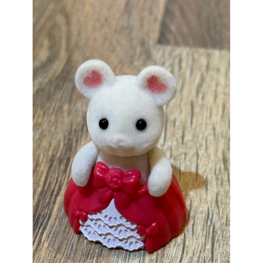 Sylvanian Families Figure Marshmallow Mouse with Princess Dress rare