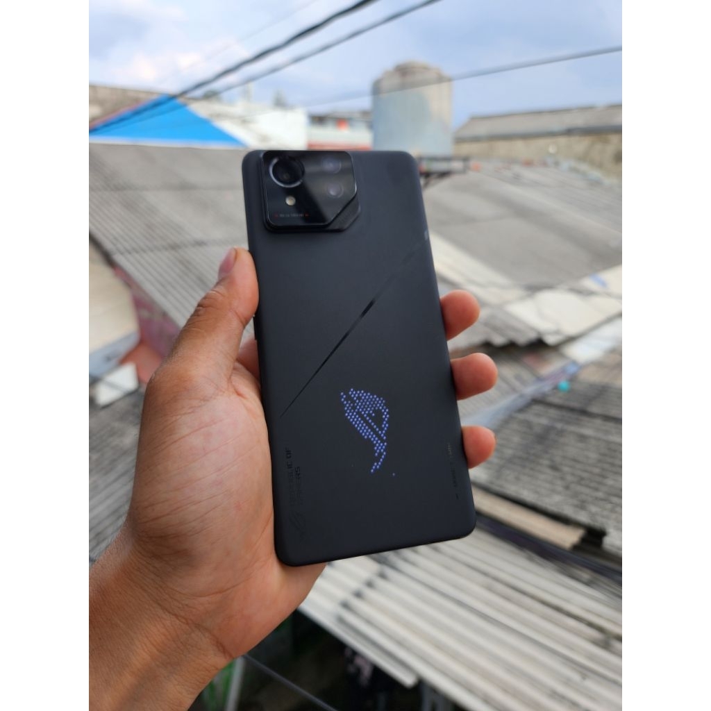 ASUS ROG 8 pro 16/1 tera GB. MINUS sinyal