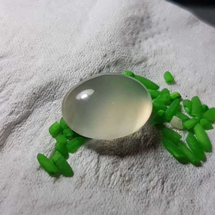 Batu cincin klanceng putih natural