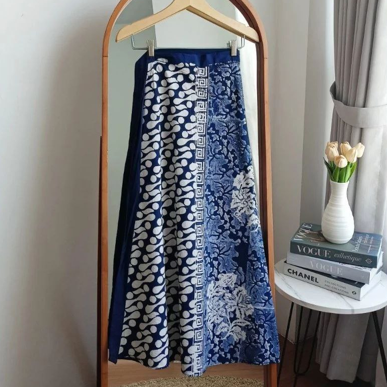 Rok Lilit Batik Katun Biru Payung Bawahan Kebaya Modern