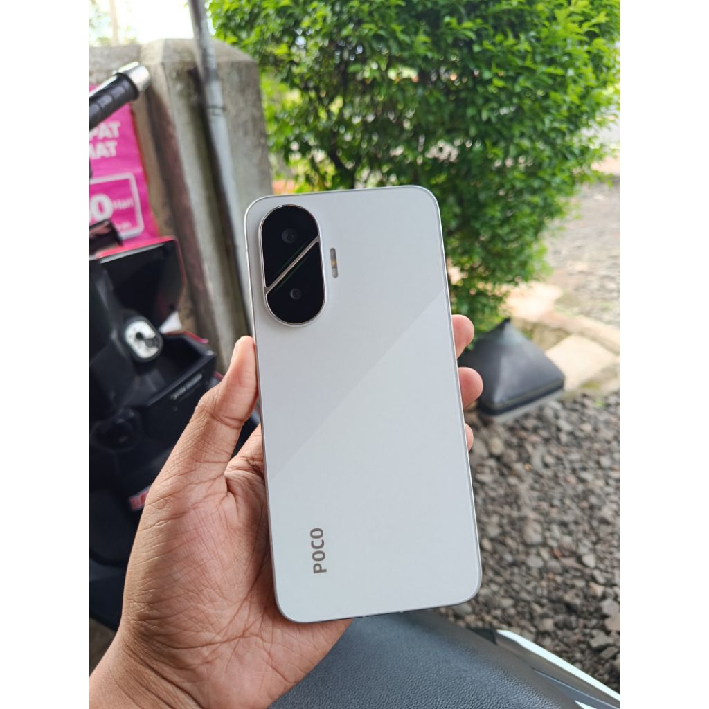 Poco F7 12/512 second like new