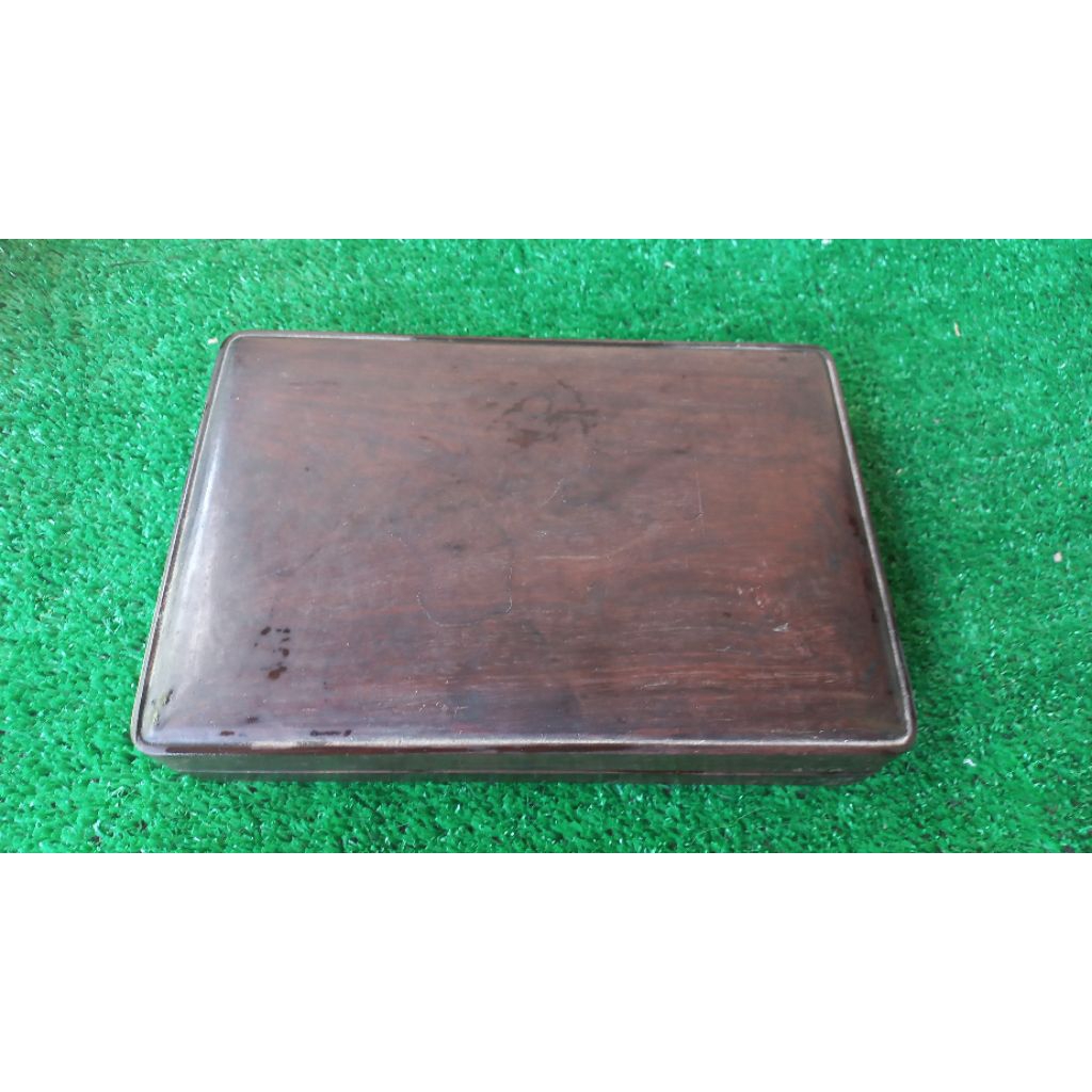 Kotak Kayu Suwanchi Kuno