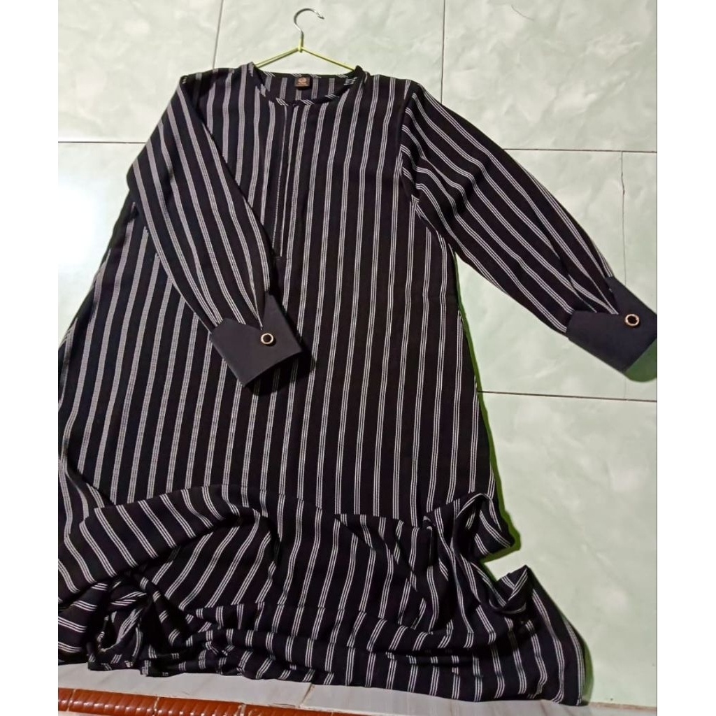 gamis/abaya Syifa jetblack salur hitam pekat