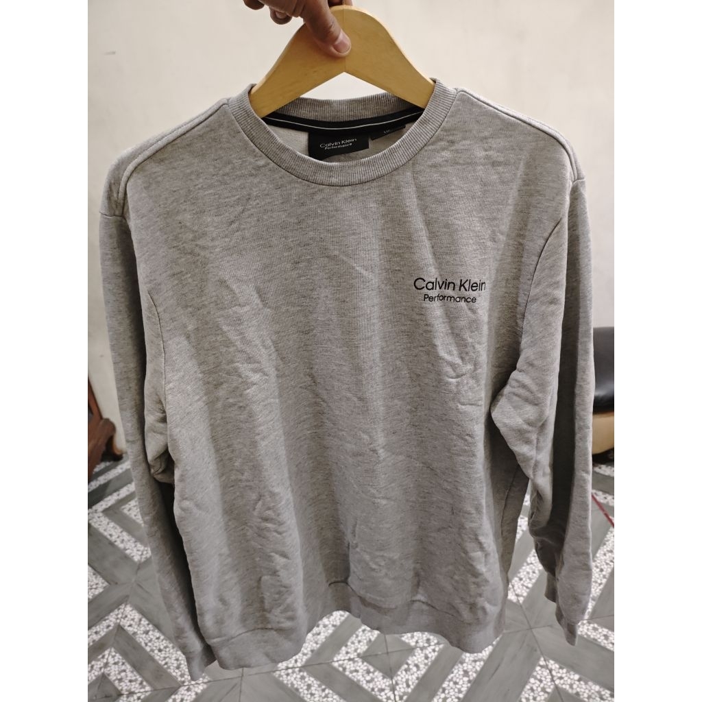 CN Calvin klein Good condition L57XP66