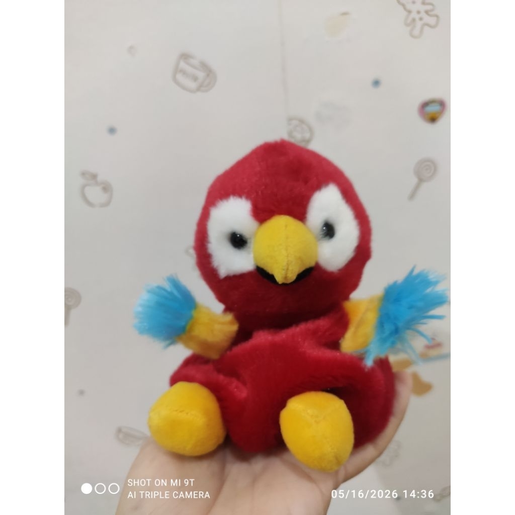 boneka burung macaw bulir palm pals aurora
