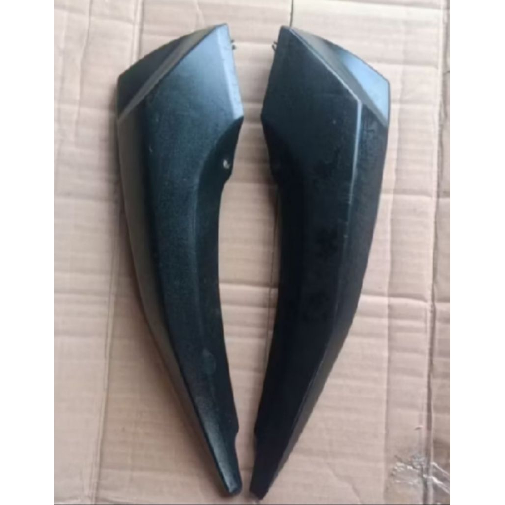 sambungan body belakang motor Honda Beat fi 2013/2014/2015 original