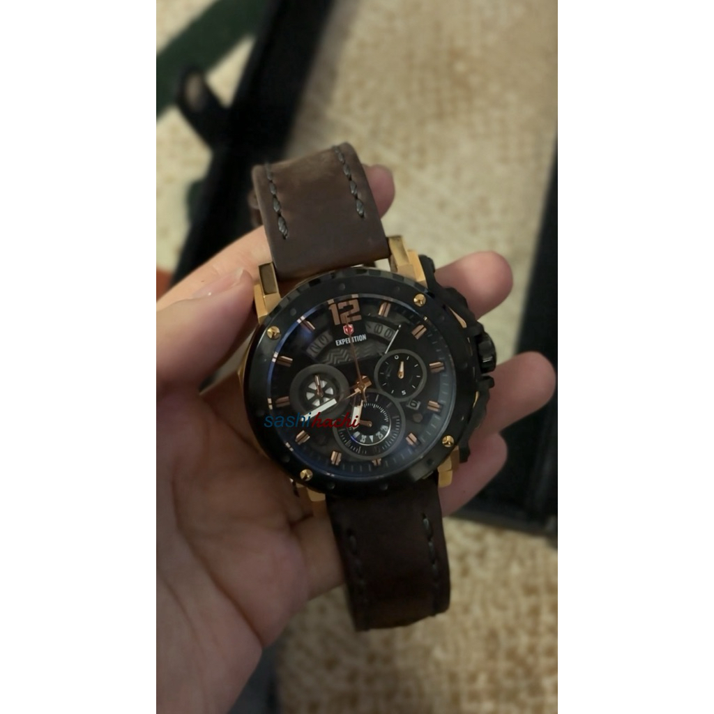 Jam Tangan Pria Expedition Chronograph E 6402 MCLEPBAIV Black Dial Brown Leather Strap