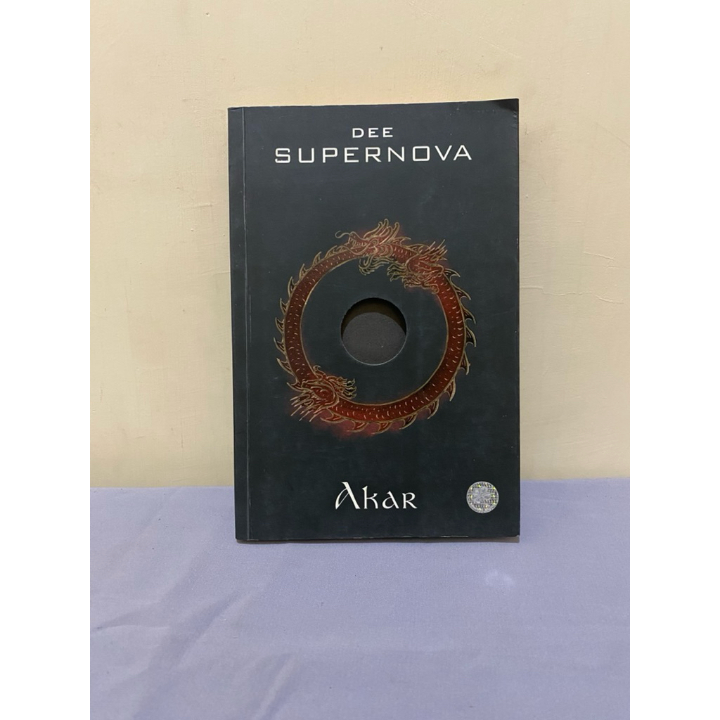 Supernova: Akar - Dee