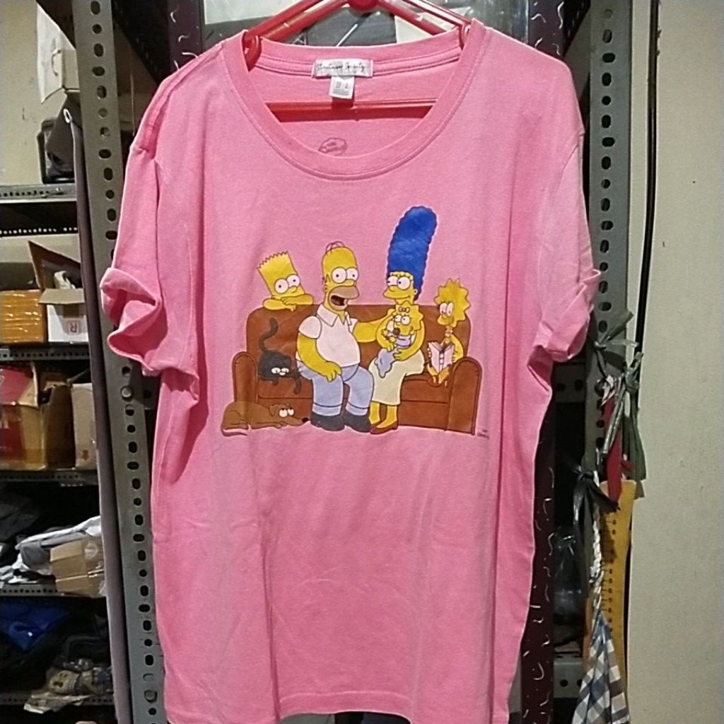Tshirt The Simpsons Family M Preloved Pink