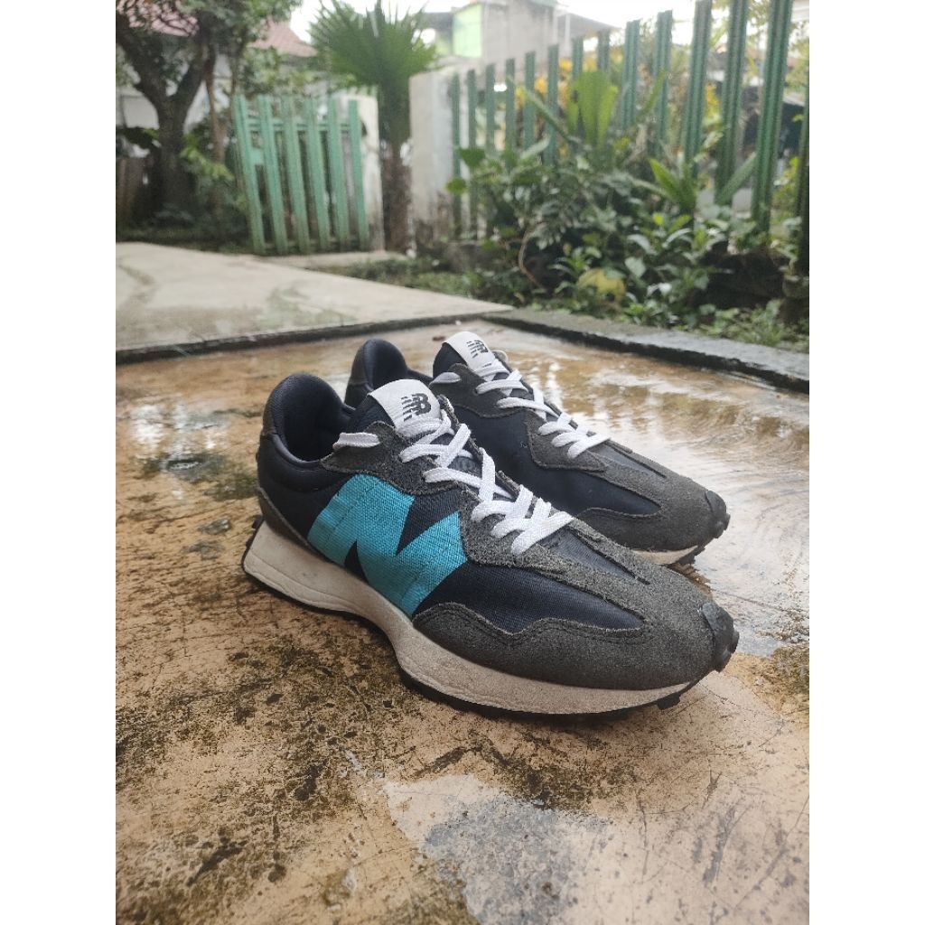 New Balance 327 Navy Blue Size 42.5