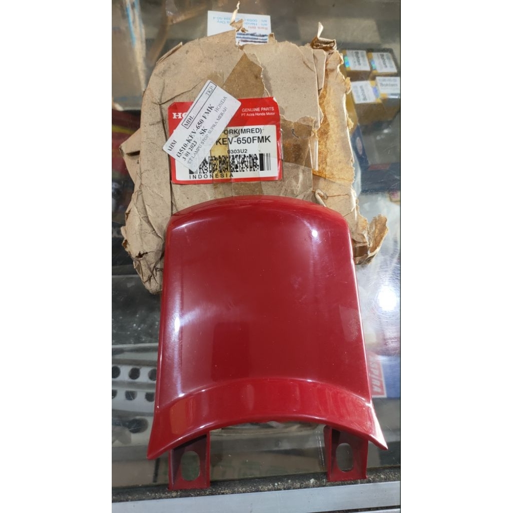 Pet Body / Sambungan Body Belakang (AHM) Supra X ,Sup fit Lama Merah Original Honda AHM Nos