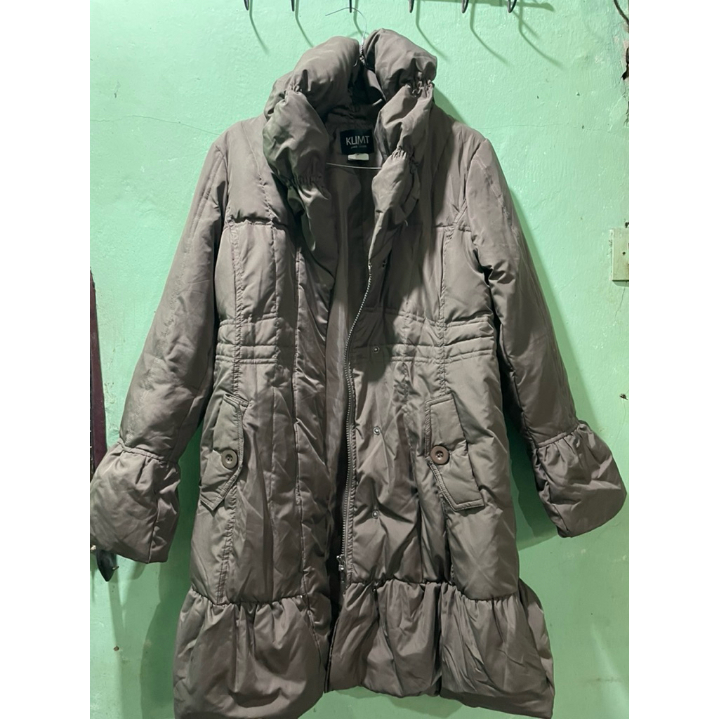 Preloved Jaket Puffer Musim Dingin KLIMT Isian Down dan Feather