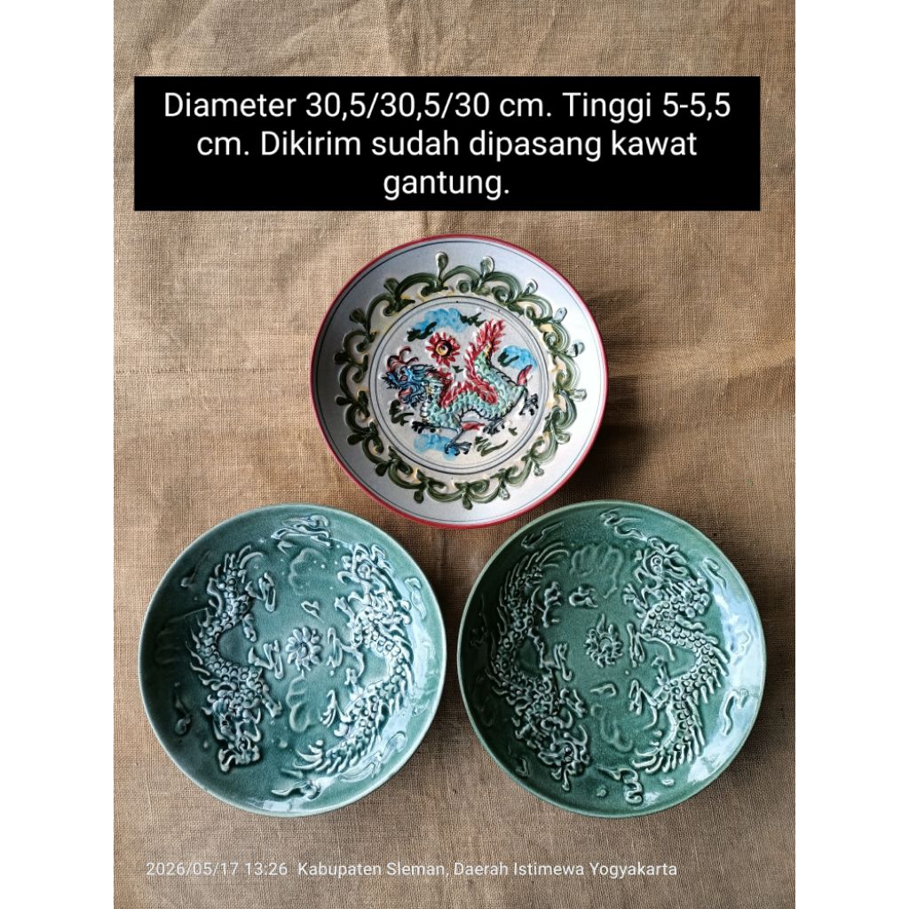 Diameter 30 cm an 3 buah piring keramik lukis naga timbul hijau celadon dan warna  untuk dekorasi hi