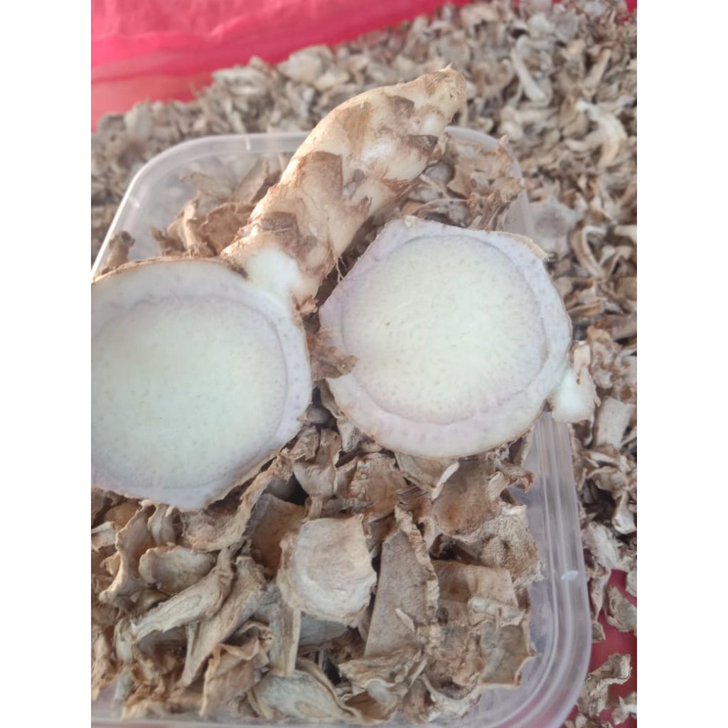 KUNYIT Hitam Kripik Kering Umbi Kunyit Hitam Iris Siap Pakai per 250 gram