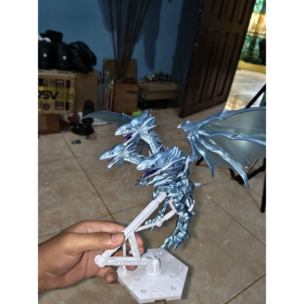 Figure Rise Ultimate Blue Eyes White Dragon Bootleg Repaint