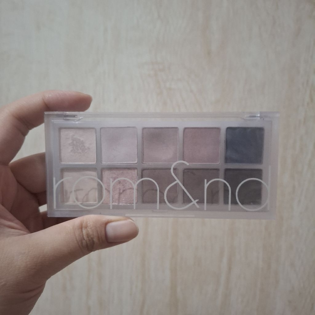 preloved romand rom&nd eyeshadow palette odd breeze garden