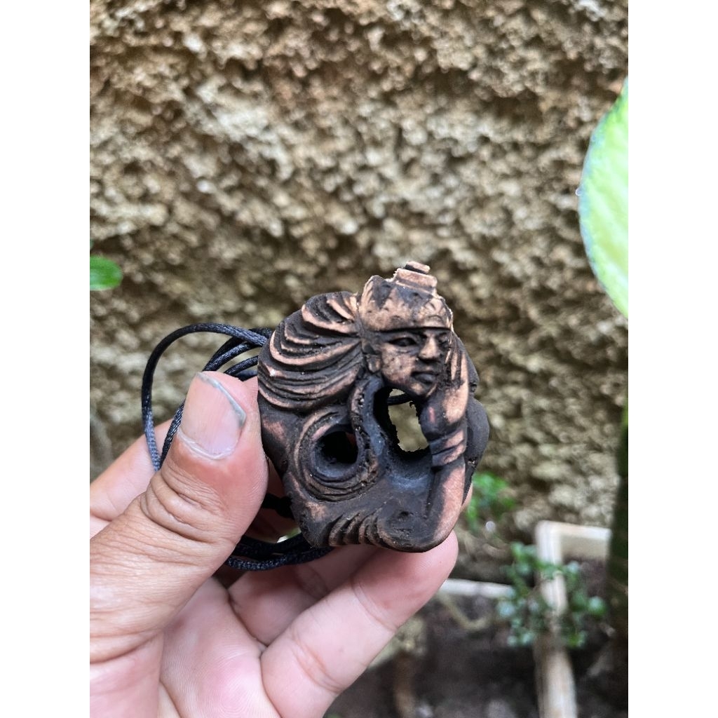 Kalung Liontin Kaboa Combong Ukir Indian & Ibu Ratu Kidul Handmade Kayu Alami