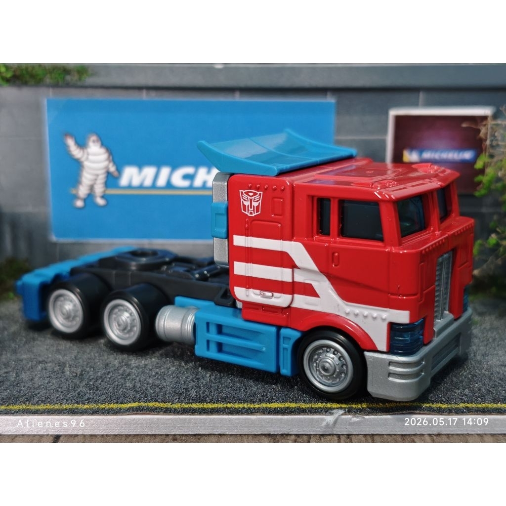 Blokees Wheels Optimus Prime