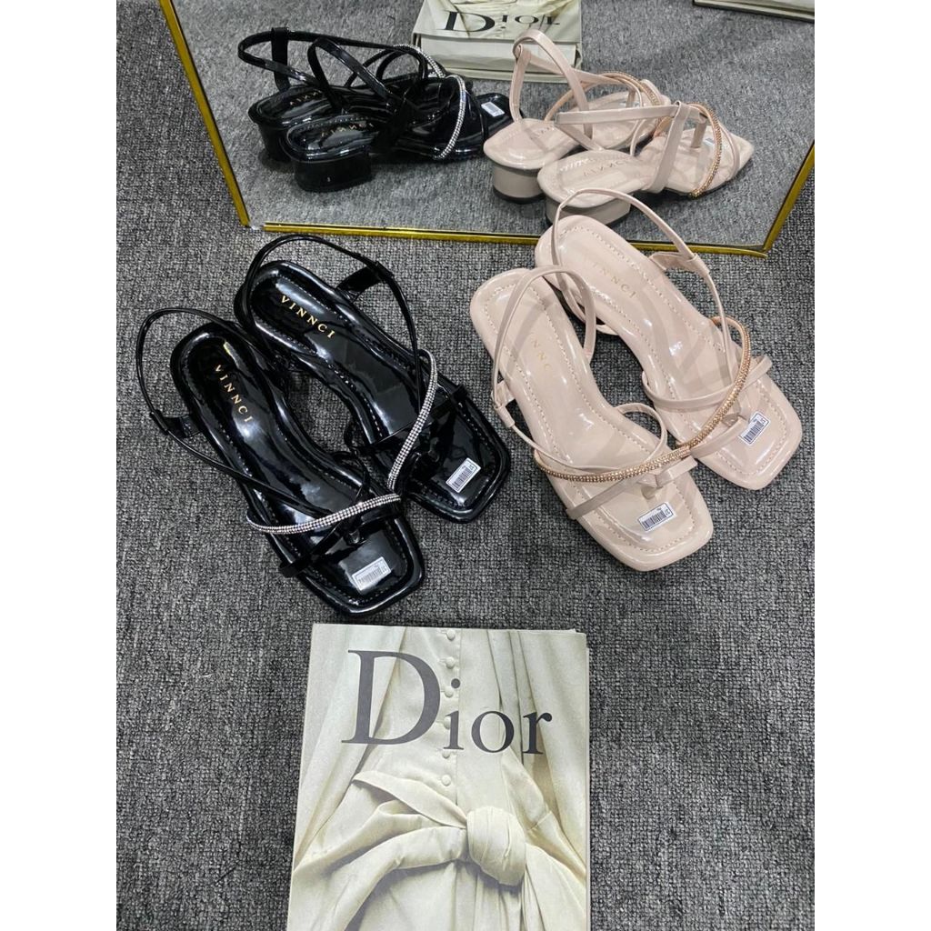 SANDAL WANITA SANDAL TEPLEK SANDAL PANSUS SANDAL HEELS SANDAL TALI SANDAL FLAT