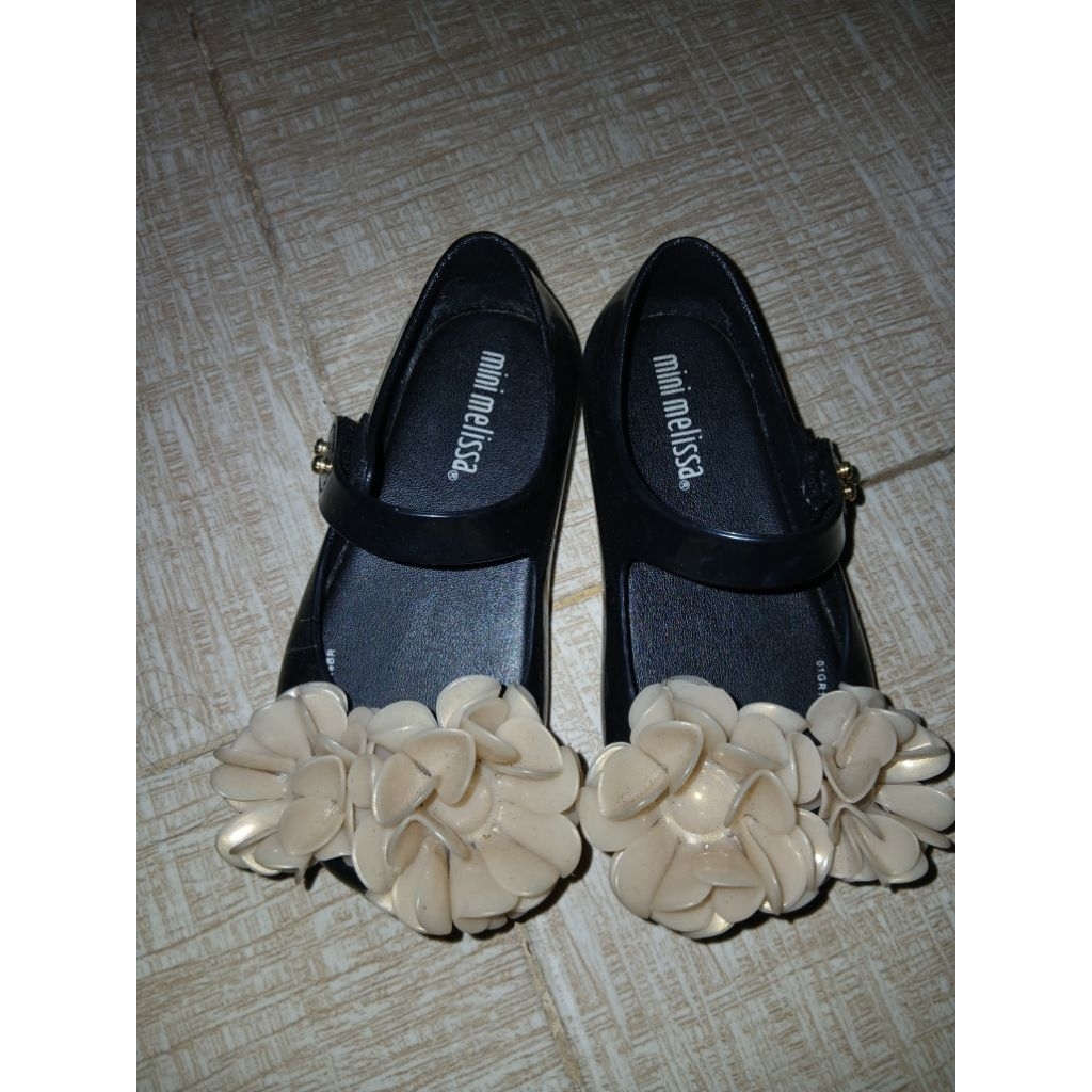 Preloved Sepatu Mini Melissa Ukuran 24