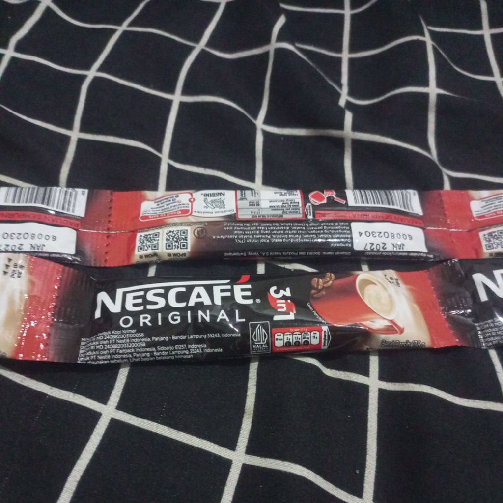 Kopi Nescafe 3 in 1 Original 10 Sachet 17.5gr