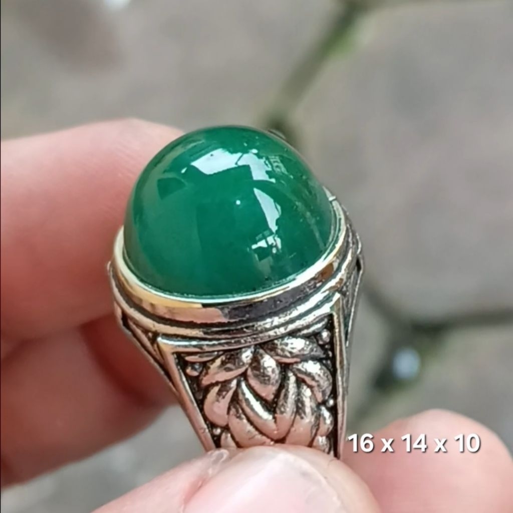 NATURAL BATU BACAN PALAMEA