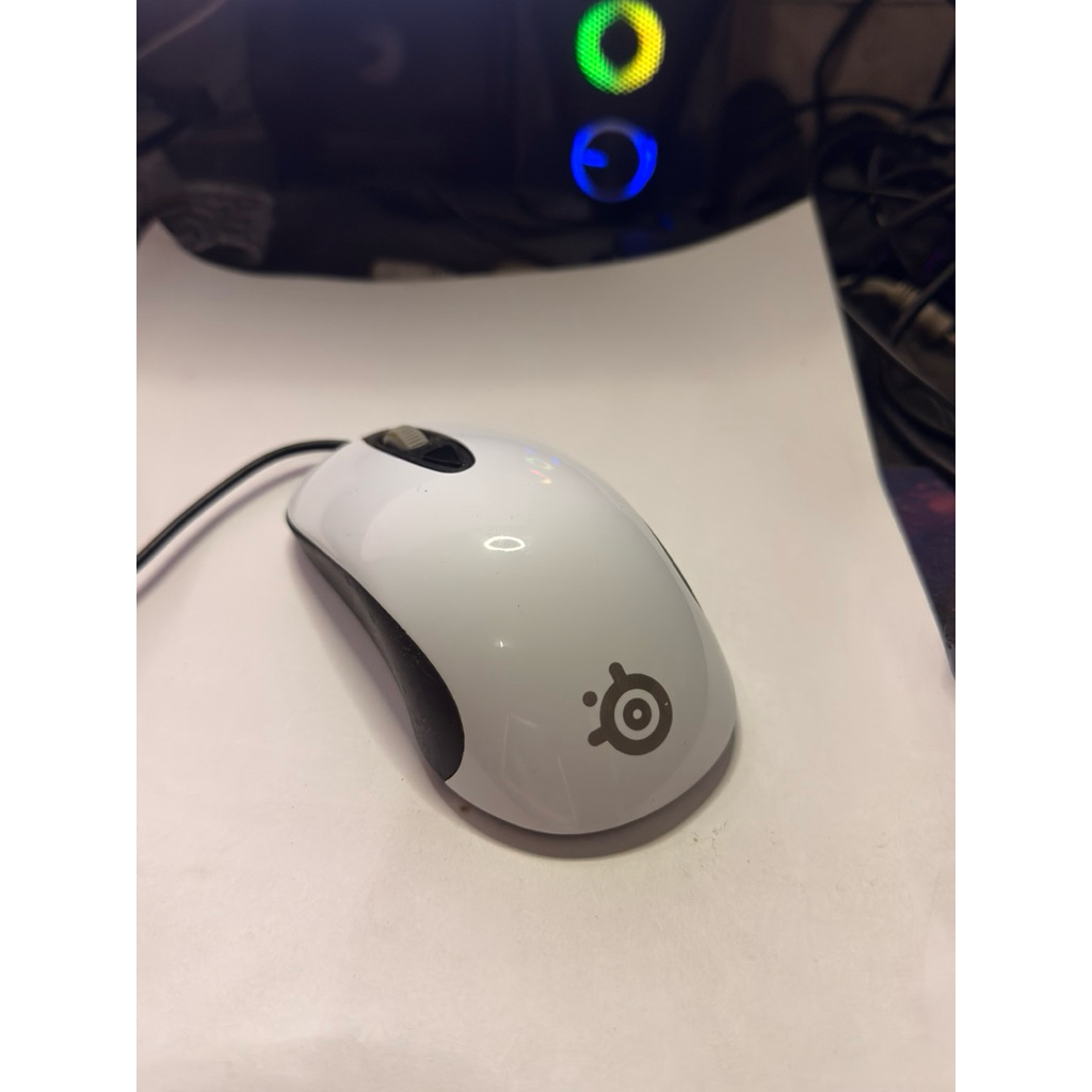 SteelSeries Kinzu V3 Gaming Mouse White Wired Bekas Normal