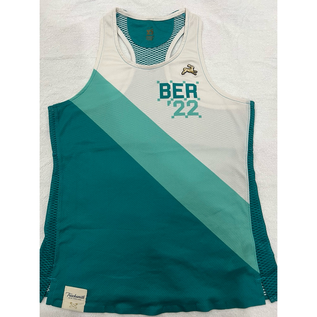 tracksmith women size XS