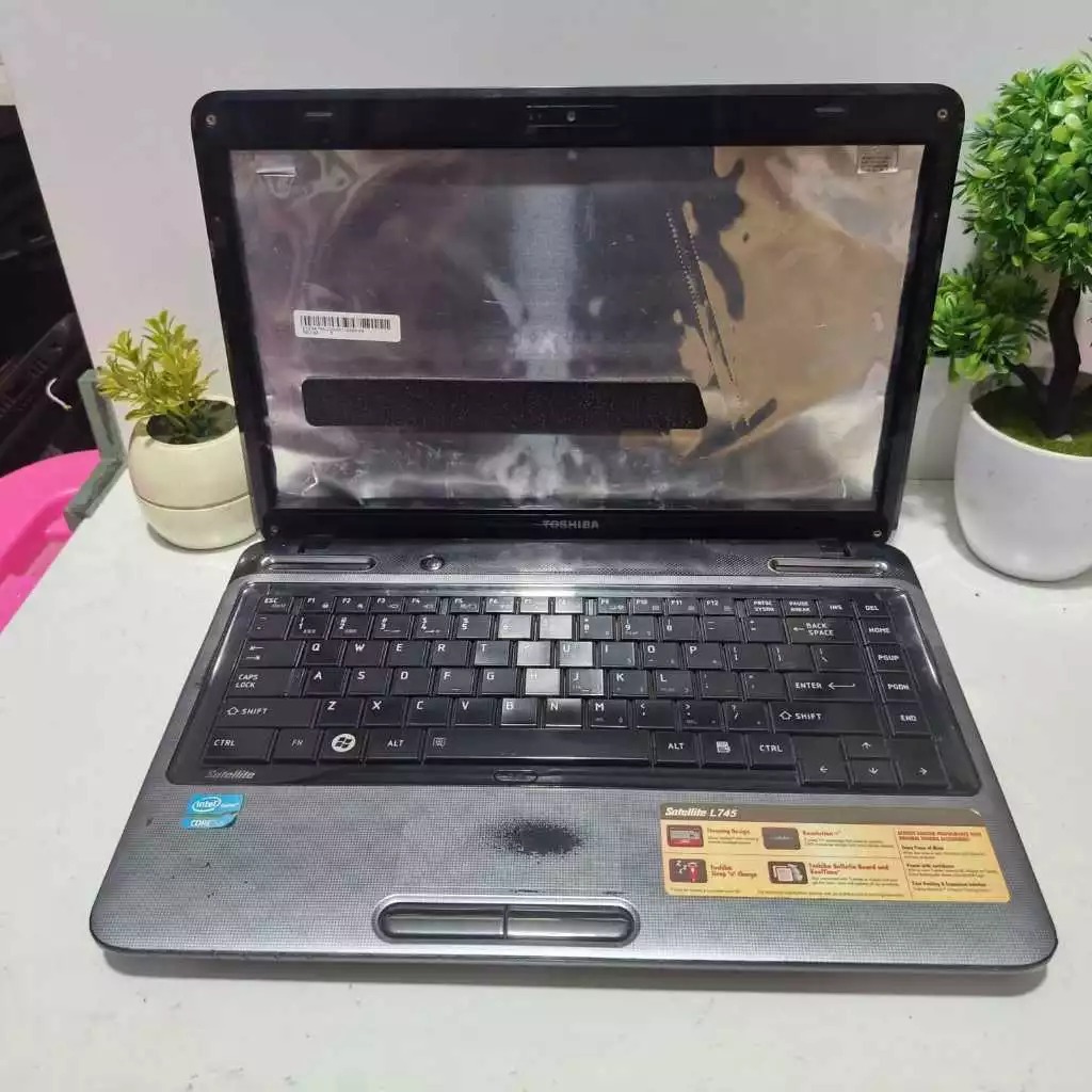 Casing Kesing Case Toshiba L745 L740 SECOND