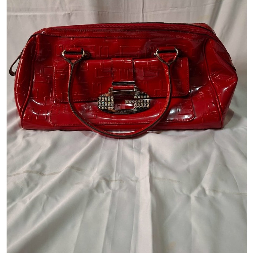 Preloved Tas Wanita Guess Vintage Red Glossy Shoulder Bag (bisa nego)