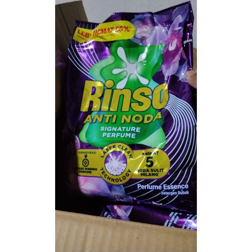 Rinso detergen bubuk parfume essence 1.4 kilo