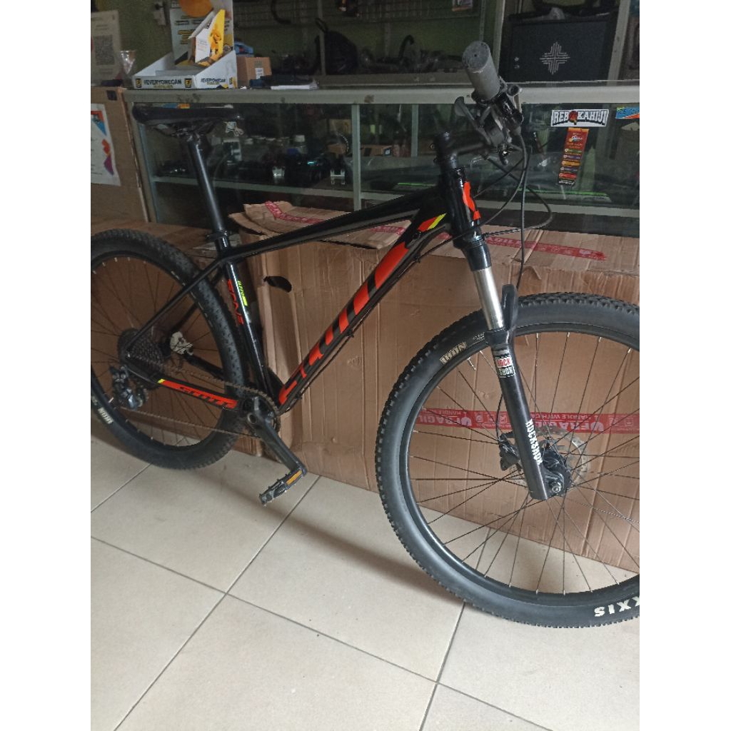 sepeda gunung mtb scott scale 770 size M