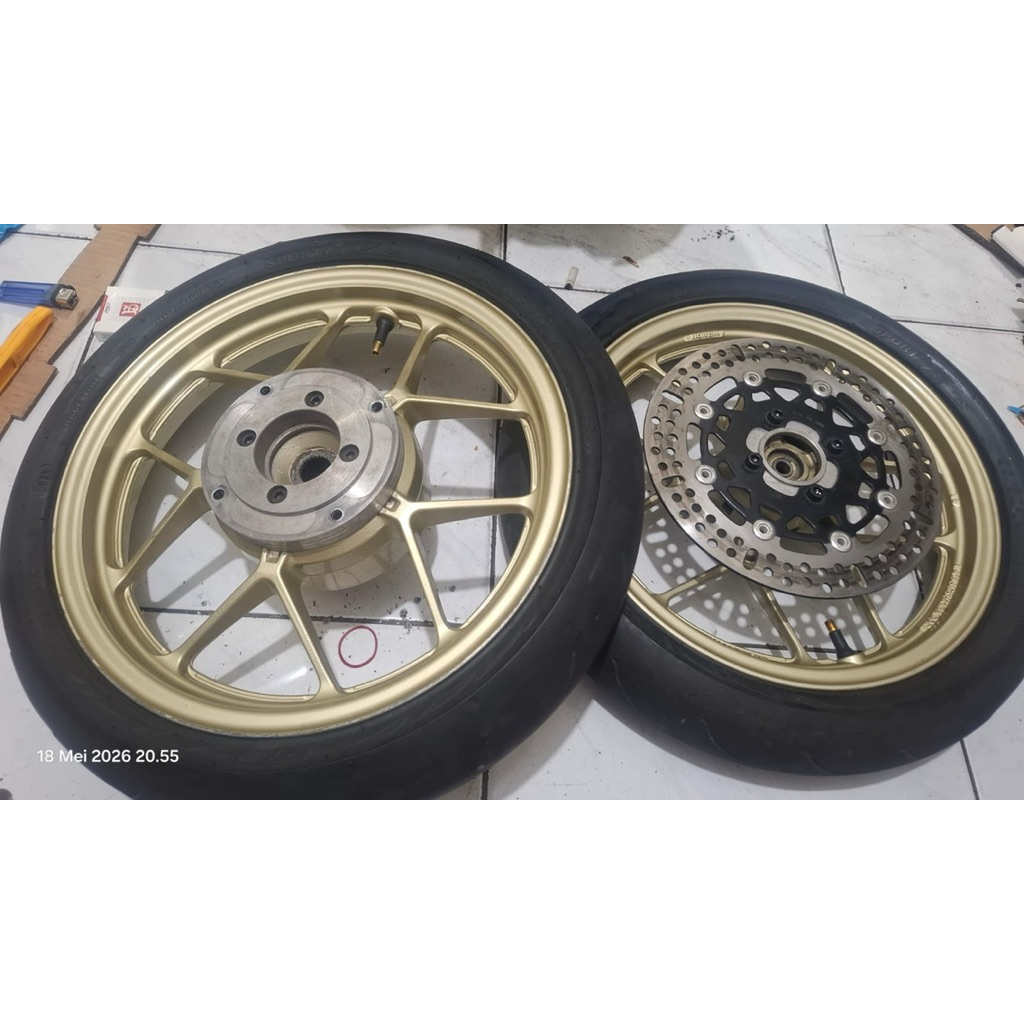 velg  vario pnp pcx 160 gold