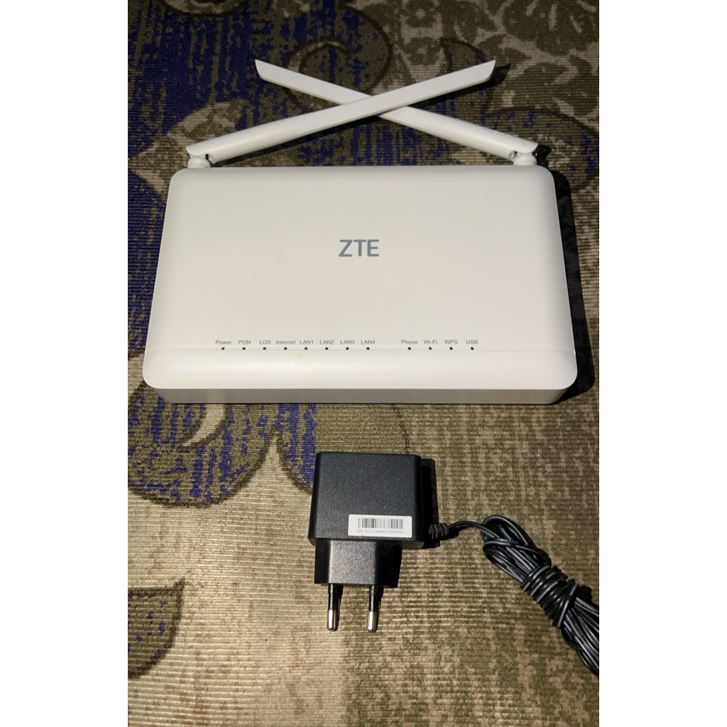 ZTE F670l port HIJAU