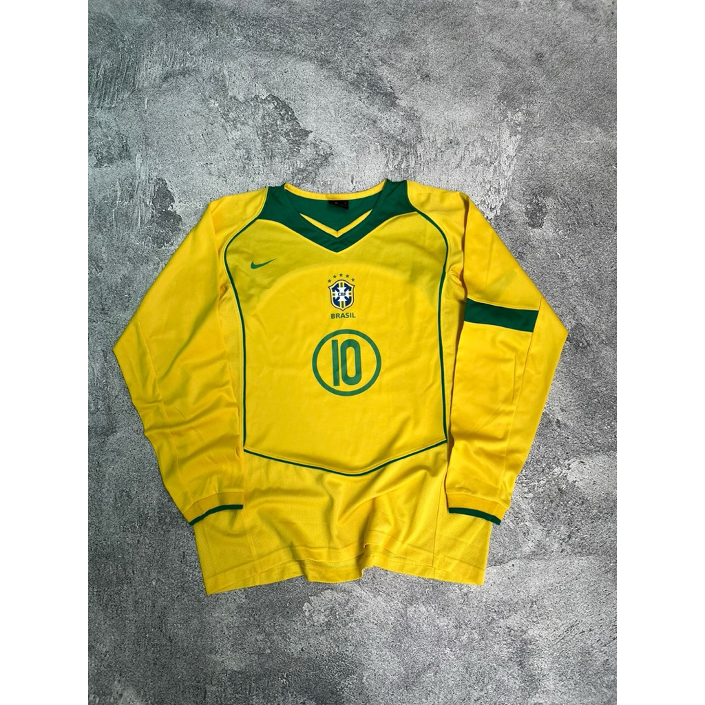 BRAZIL 2005 HOME JERSEY ICONIC SQUAD RONALDINHO