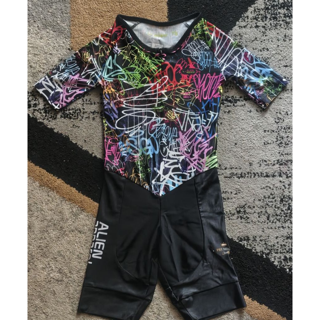 SKINSUIT ALLIEN SIZE 7s (PRELOVED)