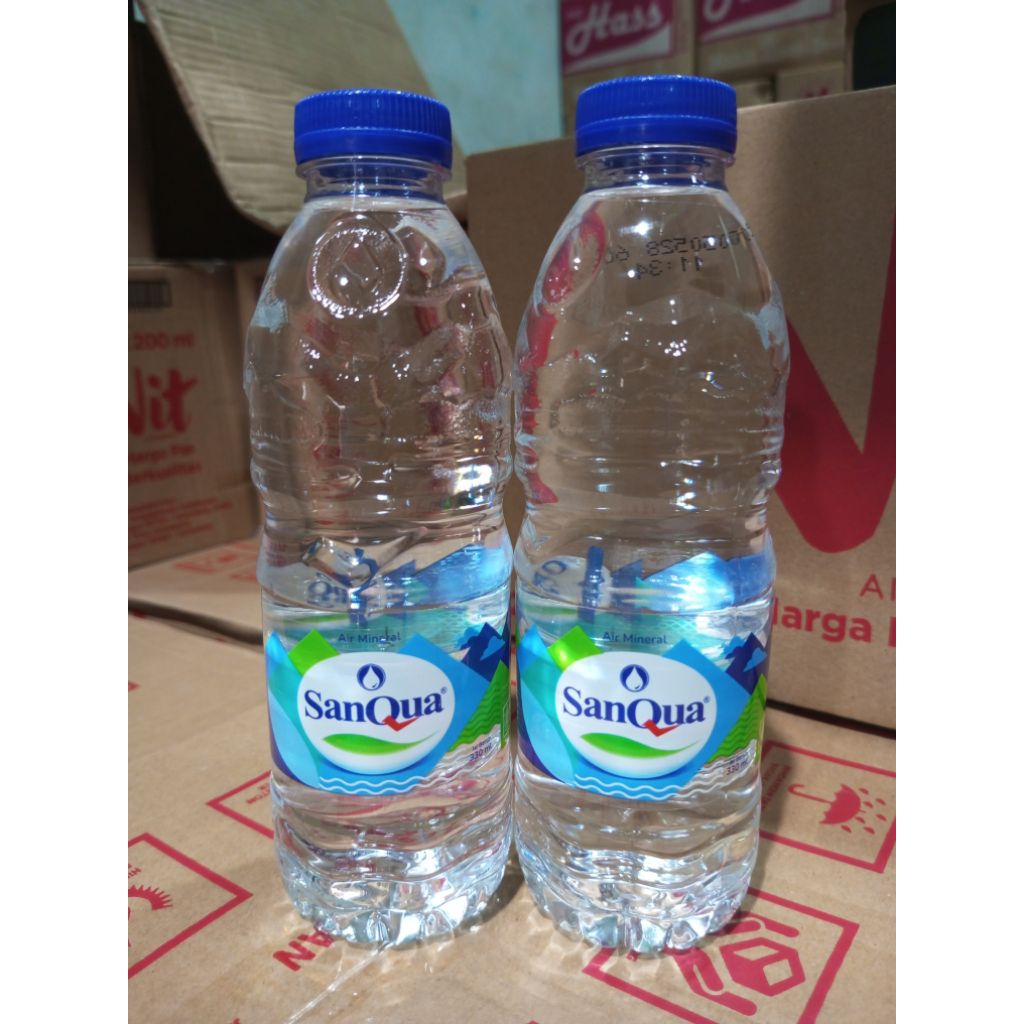 Sanqua 330ml 1 dus isi 24 botol / air mineral sanqua botol