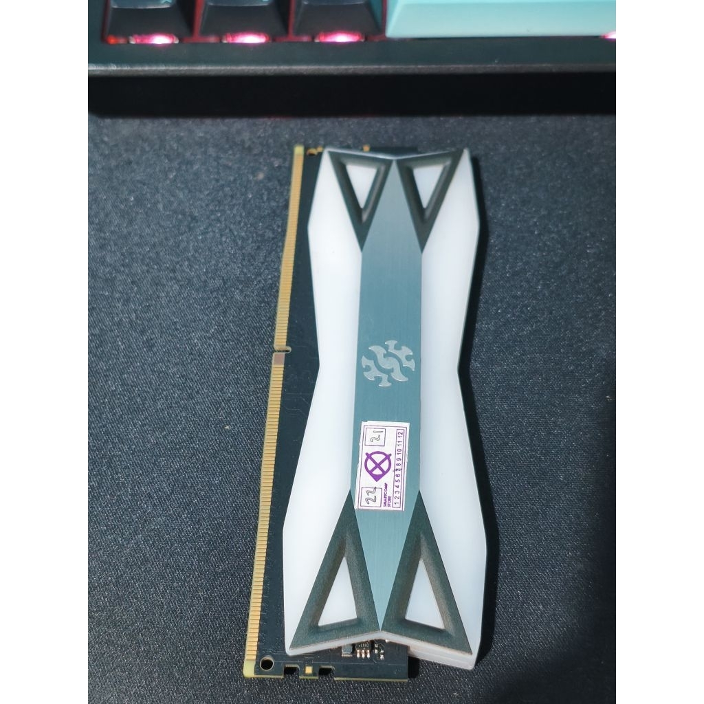 Ram Komputer Xpg Spectrix D60G White 8Gb 3200MHz DDR4