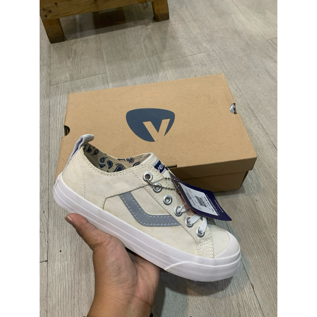 VENTELA REBORN WHITE REFLECTIVE