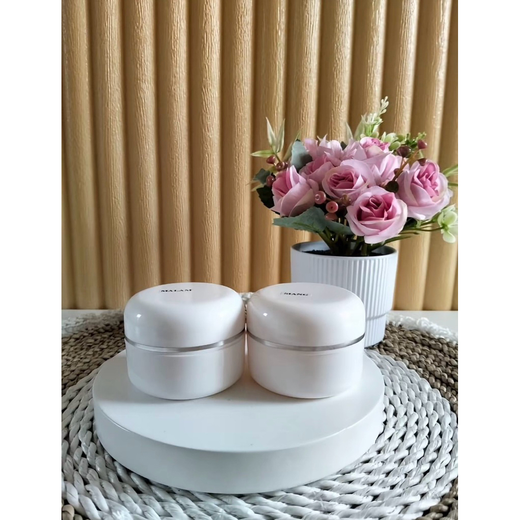 Cream HN 30gr SIANG DAN MALAM PERAWATAN PENCERAH WAJAH Pelembab Mengencangkan Mencerahkan