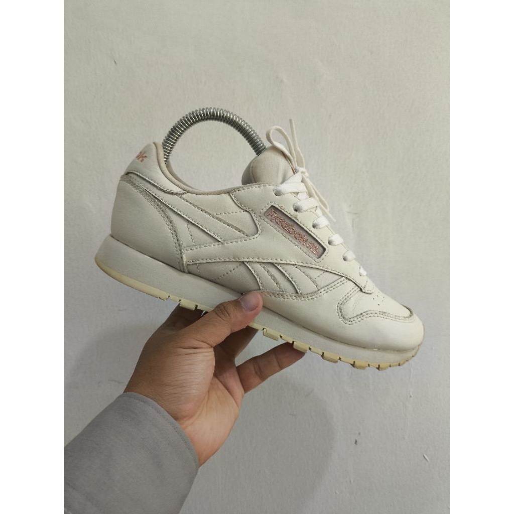 Sepatu Second Reebok Classic ori sz 39
