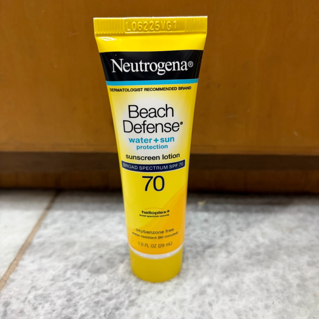 NEUTROGENA Beach Defense Water + Sun Protection Sunscreen Lotion SPF70 Travel Size & Spray spf 60+, 