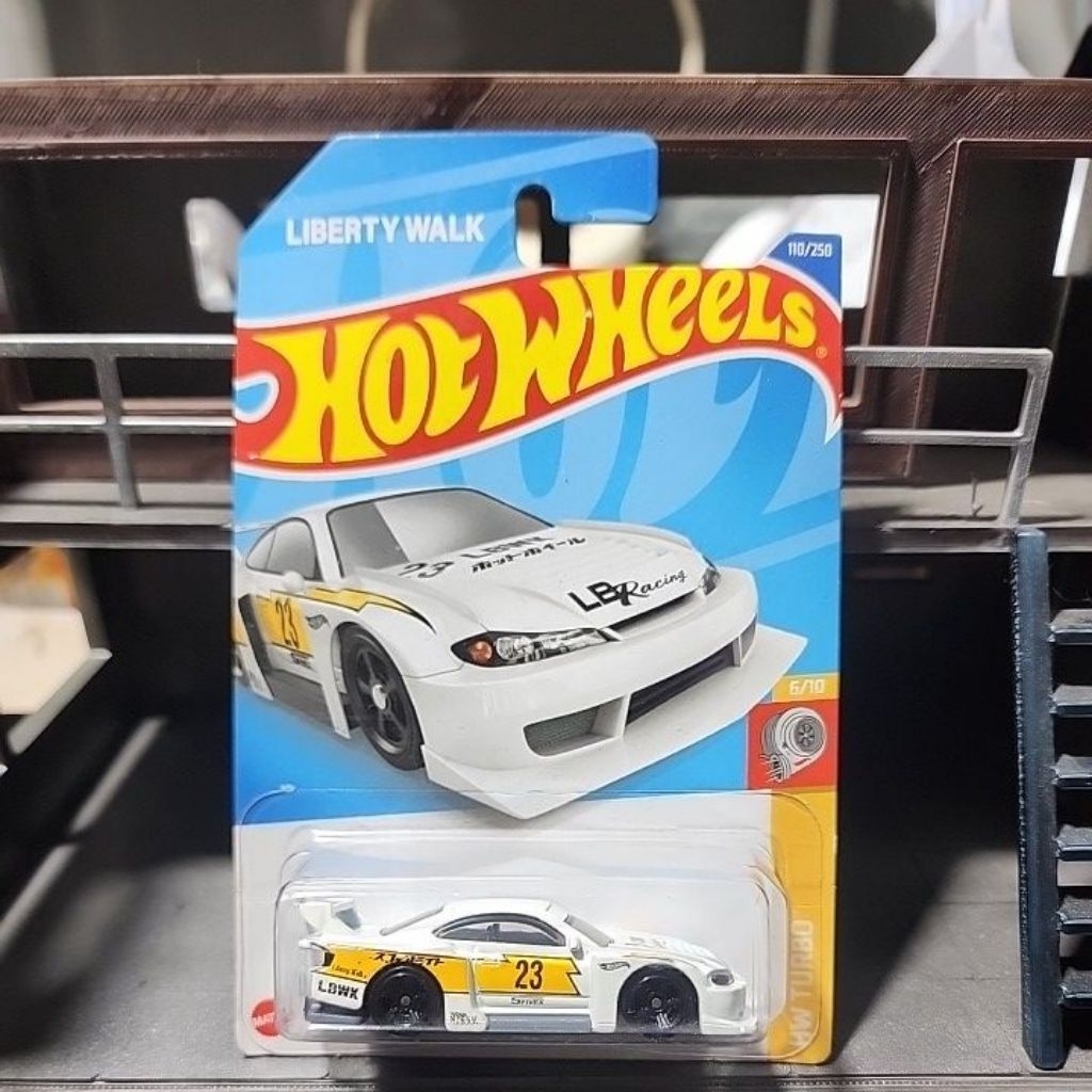 Hot Wheels LBWK Nissan Silvia S15