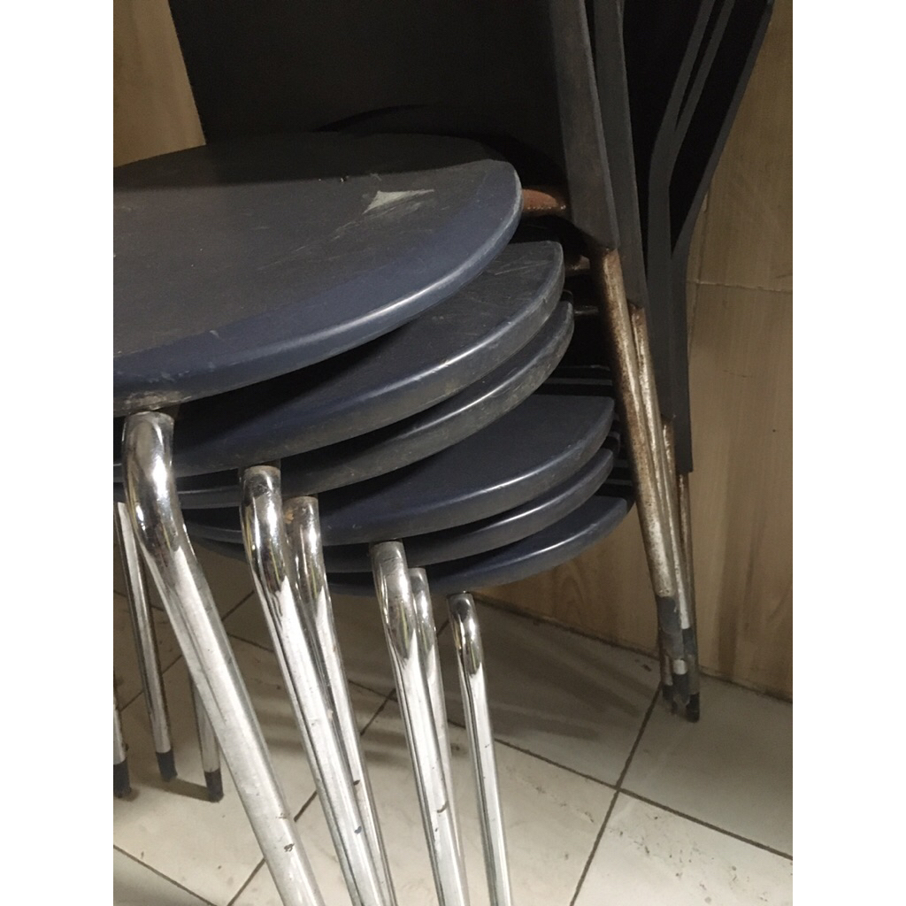 Preloved kursi makan kaki besi bekas
