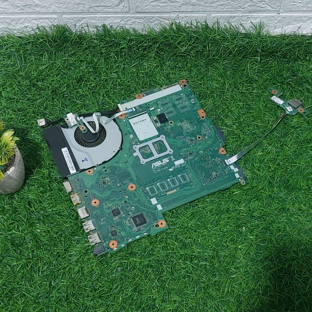 Mainboard Asus X450C Intel Core i3 Gen 3 Normal