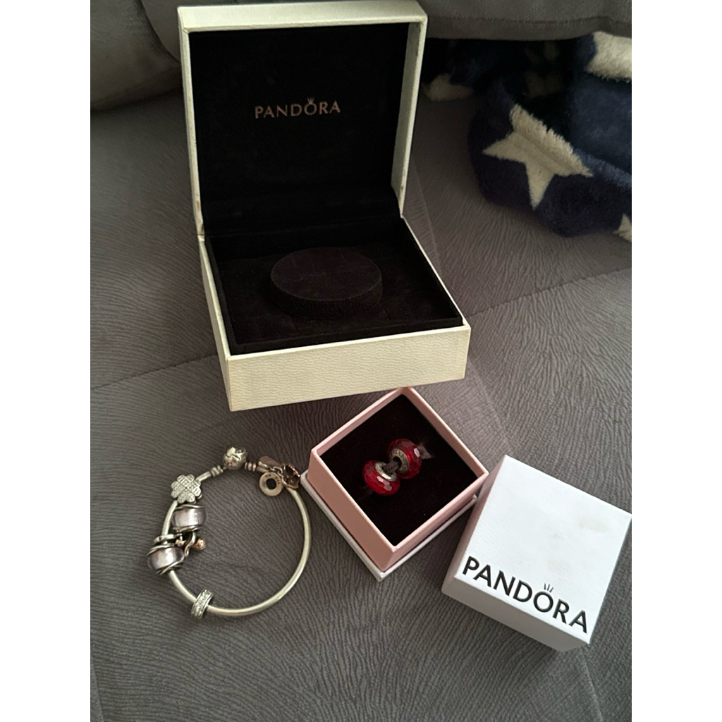 pandora bracelet