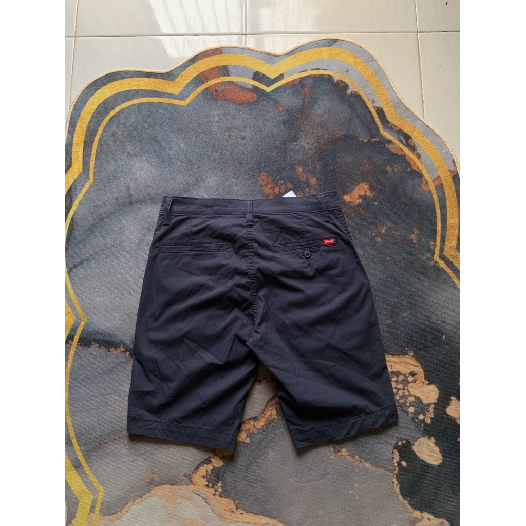 celana chinos levis second
